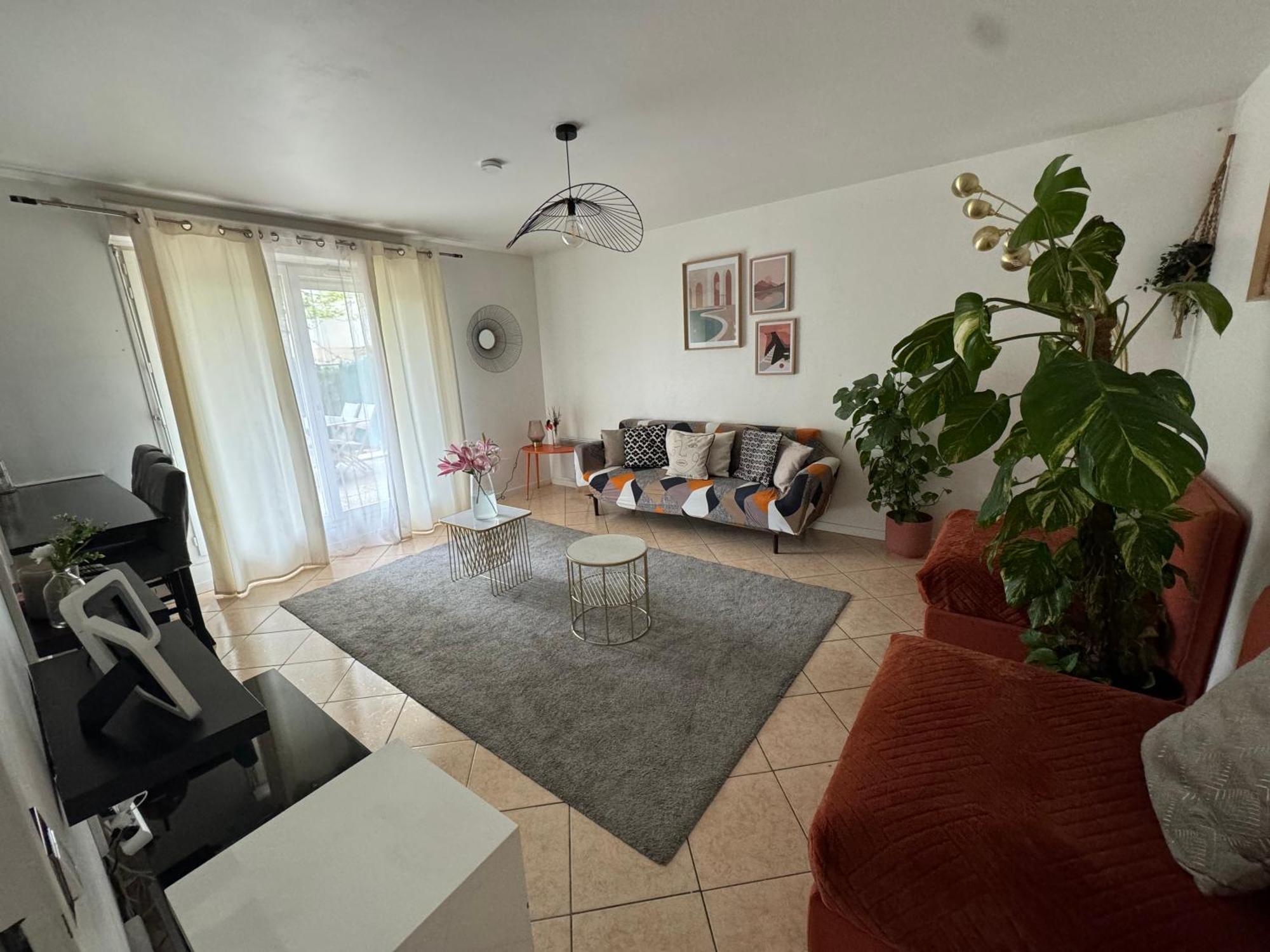 Le Jardin Du Stade By Uta House Saint-Denis  Exterior foto